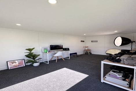 Photo of property in 23 Fisher Place, Carterton, 5713