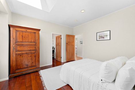 Photo of property in 35 Rimu Road, Kelburn, Wellington, 6012