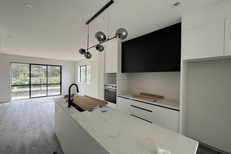 Photo of property in 1 Whawhaki Lane, Kumeu, 0810