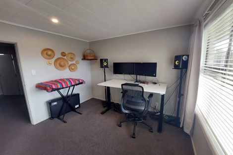 Photo of property in 5 Penrith Street, Westown, New Plymouth, 4310