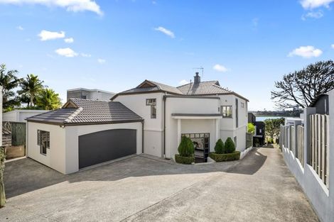 Photo of property in 2/61 Beresford Street, Bayswater, Auckland, 0622