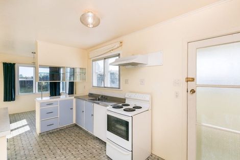 Photo of property in 56 Stewart Drive, Newlands, Wellington, 6037