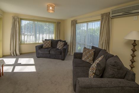 Photo of property in 2/125 Hawthornden Road, Avonhead, Christchurch, 8042