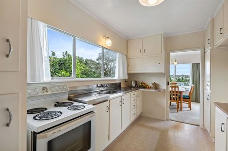 Photo of property in 20 Chivalry Road, Glenfield, Auckland, 0629