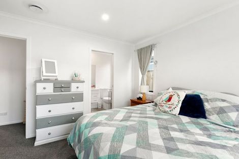 Photo of property in 28 Foley Grove, Pyes Pa, Tauranga, 3110