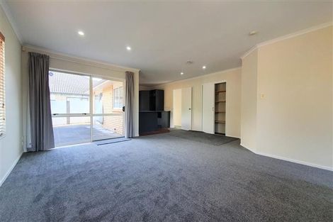 Photo of property in 17 Chapletown Drive, East Tamaki, Auckland, 2016