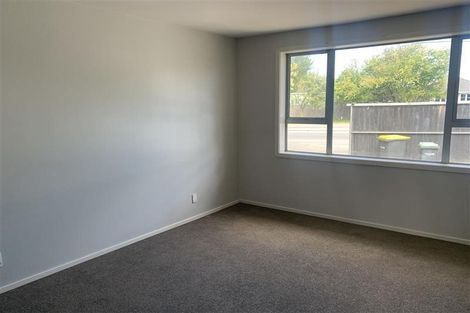Photo of property in 100 Northcote Road, Northcote, Christchurch, 8052