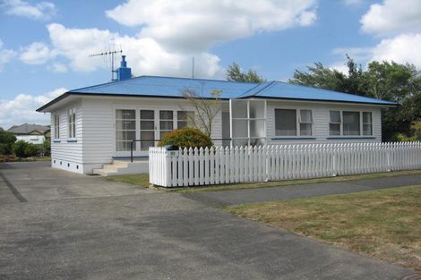 Photo of property in 11 Queen Street, Feilding, 4702