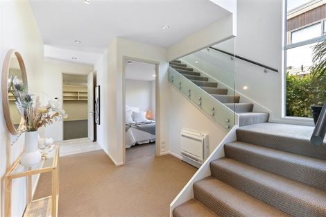 Photo of property in 17 Poplar Drive, Kelvin Heights, Queenstown, 9300