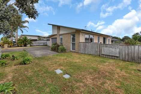 Photo of property in 372 One Tree Point Road, One Tree Point, 0118