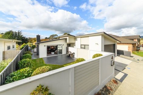 Photo of property in 4a Silkwood Place, Fitzherbert, Palmerston North, 4410