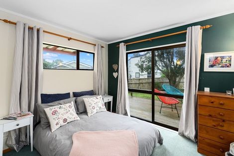 Photo of property in 6 Kainui Road, Raumati South, Paraparaumu, 5032