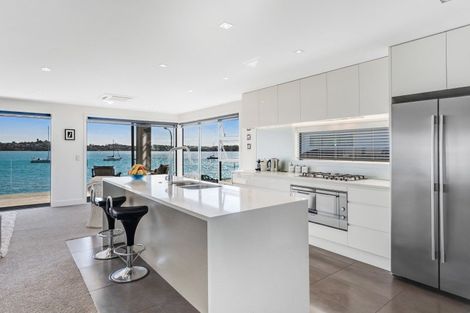 Photo of property in 8 The Parade, Bucklands Beach, Auckland, 2012