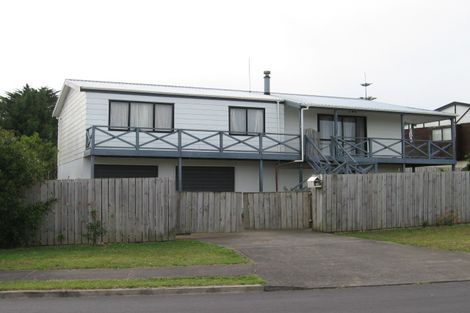 Photo of property in 14 Cyril Crescent, West Harbour, Auckland, 0618