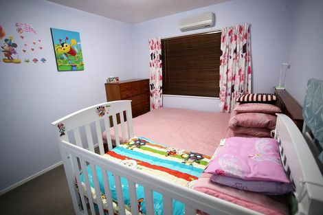 Photo of property in 1/39 Manuka Road, Bayview, Auckland, 0629