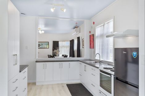 Photo of property in 670 Queen Street East, Levin, 5510