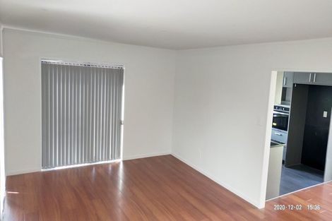 Photo of property in 2/86 Aviemore Drive, Highland Park, Auckland, 2010