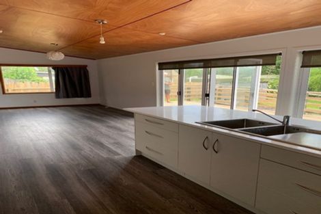 Photo of property in 186 Maunsell Road, Port Waikato, Tuakau, 2695