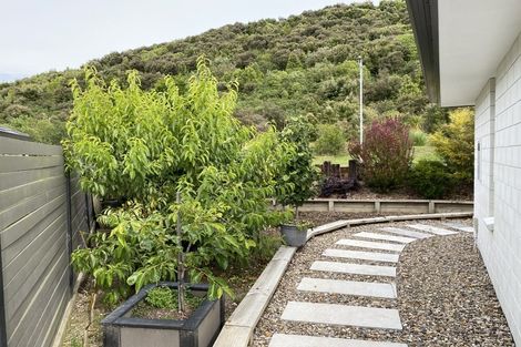 Photo of property in 24 Rochfort Crescent, Pyes Pa, Tauranga, 3112