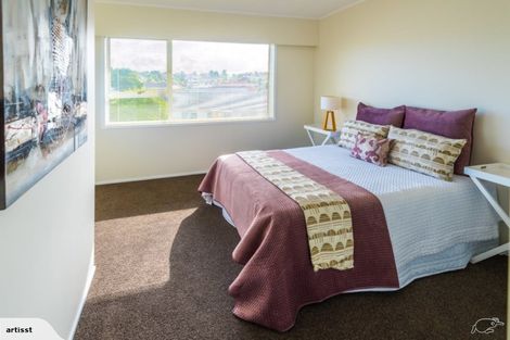 Photo of property in 2/65 Butterworth Drive, Glendene, Auckland, 0602