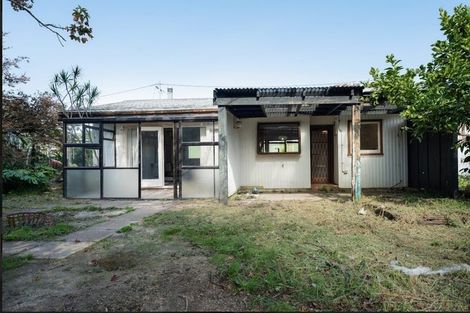 Photo of property in 24 Robert Burke Place, Henderson, Auckland, 0612