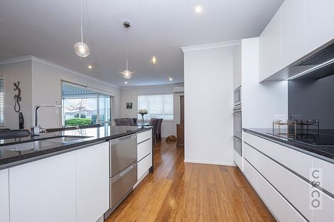 Photo of property in 15 Turpin Road, Riverhead, 0820