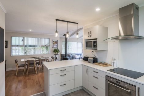 Photo of property in 2 Hillcrest Road, Raumati South, Paraparaumu, 5032