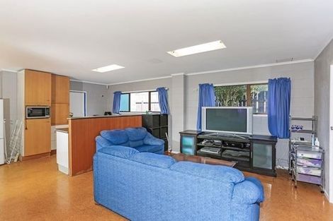 Photo of property in 22 Tatariki Street, Rosehill, Papakura, 2113