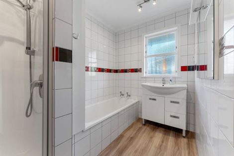 Photo of property in 2 Keith Elliott Street, Feilding, 4702