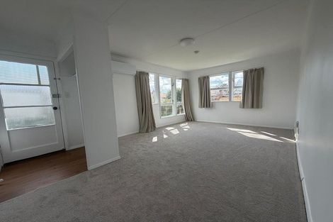 Photo of property in 76 Cambridge Terrace, Papatoetoe, Auckland, 2025