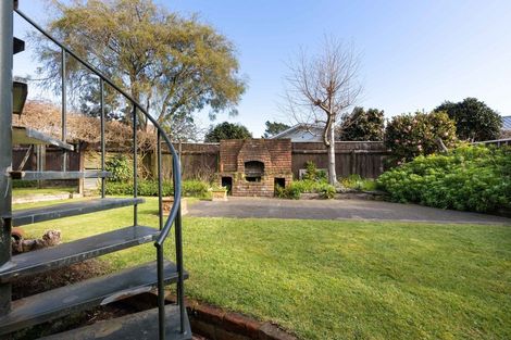Photo of property in 20a John Guthrie Place, Merrilands, New Plymouth, 4312