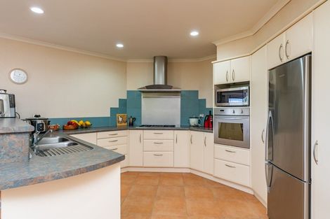 Photo of property in 64 Matakohe Road East, Matakohe, 0593