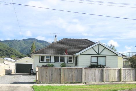 Photo of property in 21 Sandford Street, Trentham, Upper Hutt, 5018