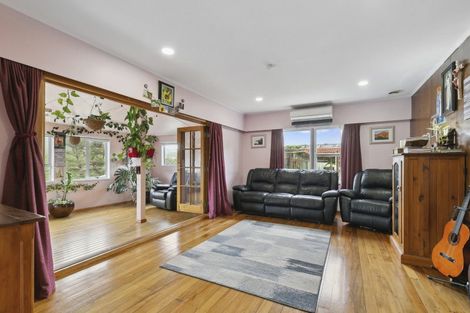 Photo of property in 12 Camrose Grove, Kingston, Wellington, 6021