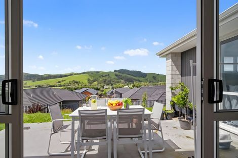 Photo of property in 5 Awa Avenue, Helensville, 0800