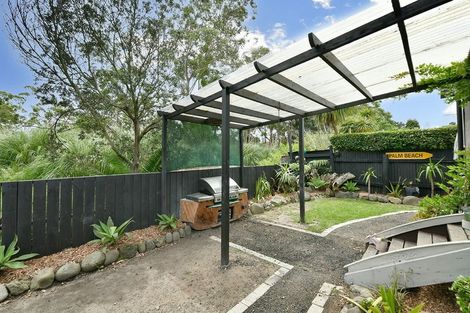 Photo of property in 4 Rere Place, Parakai, 0830