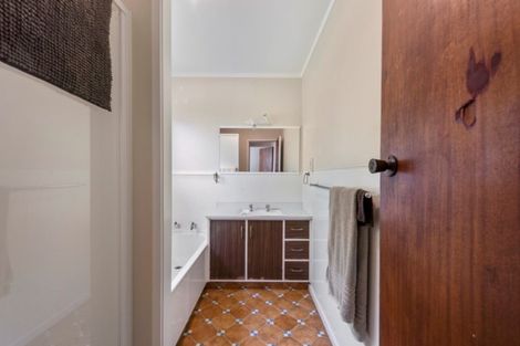 Photo of property in 25 Bellevue Road, Brookfield, Tauranga, 3110