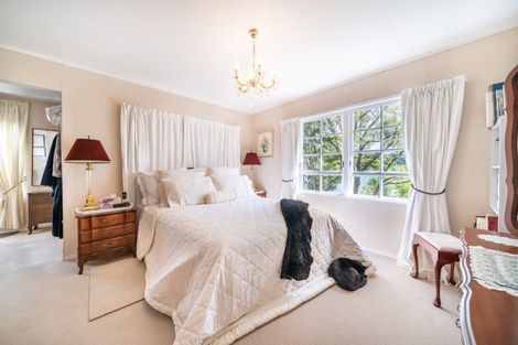 Photo of property in 5 Mokopuna Grove, Stokes Valley, Lower Hutt, 5019