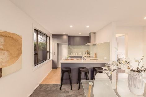 Photo of property in 185 Bowhill Road, New Brighton, Christchurch, 8083