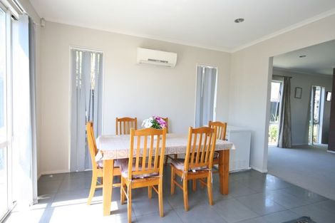 Photo of property in 10 Stamford Crescent, Flat Bush, Auckland, 2019