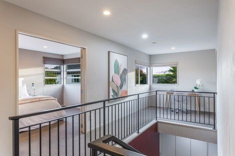 Photo of property in 17 Glen Bay Close, Pinehill, Auckland, 0632