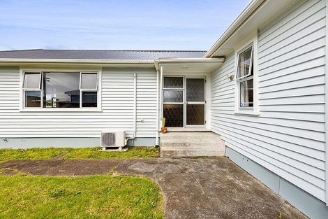 Photo of property in 31 Paritutu Road, Spotswood, New Plymouth, 4310