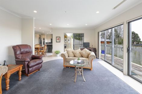 Photo of property in 51 Youngs Road, Papakura, 2110