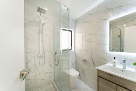 Photo of property in 1/4 Godley Road, Green Bay, Auckland, 0604