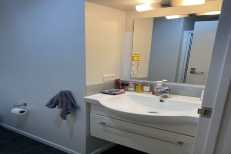 Photo of property in 10/2 Torrens Terrace, Mount Cook, Wellington, 6011