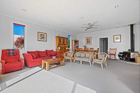 Photo of property in 32 Hutcheson Street, Mayfield, Blenheim, 7201