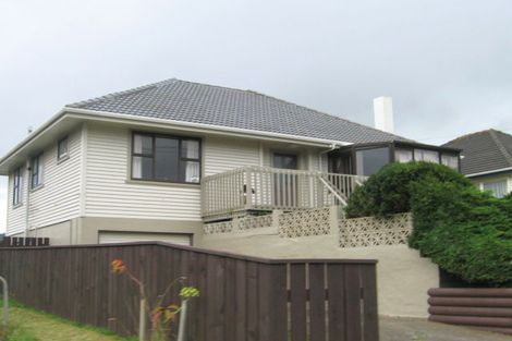 Photo of property in 10 Raroa Terrace, Tawa, Wellington, 5028