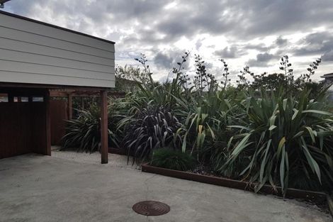 Photo of property in 2/25 Clearview Heights, Ranui, Auckland, 0612