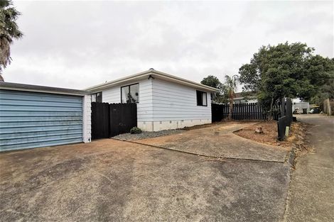 Photo of property in 2/43 Taitimu Drive, Weymouth, Auckland, 2103