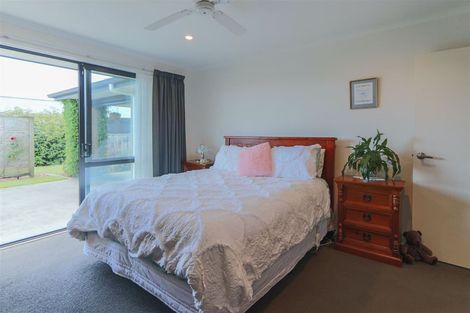 Photo of property in 16 Kahikatea Street, Inglewood, 4330